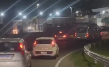 Van de torcedores do Criciúma é atacada após jogo contra Avaí