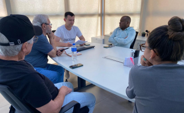 Reunião discute ampliação do atendimento médico no bairro Santa Augusta