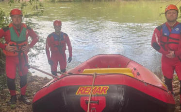 Bombeiros encerram buscas por jovem no Rio Amola Faca e retomam nesta quarta