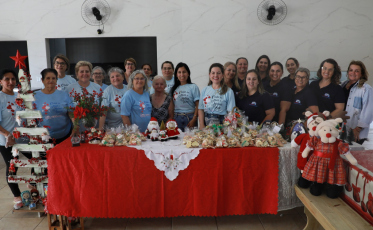 Ação natalina une clubes de mães do Balneário Rincão