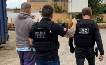 Operação que desvendou esquema de R$ 7 milhões em drogas cumpre mandados no Sul de SC