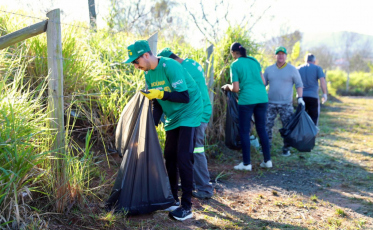 Mutirão de Limpeza mobiliza voluntários no bairro Renascer em Criciúma