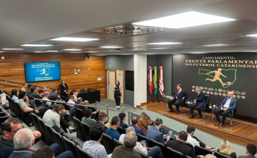 Futebol de SC ganha Frente Parlamentar focada em segurança e inclusão