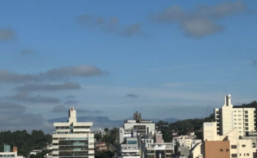 Calor predomina neste domingo e mudança chega só a partir de terça-feira