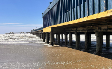 Imagens mostram impacto da ressaca no Balneário Rincão 