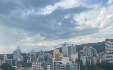 Frente fria provoca temporais em todas as regiões de SC