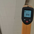 Truque simples com isopor reduz em até 17 °C o calor dentro de casa