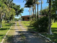 Protesto foi organizado após aprovação da compra do terreno pela Câmara | Thiago Hockmüller/4oito