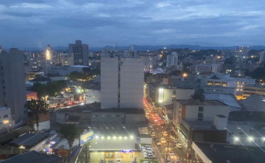 [Áudio] Criciúma vive calor de até 50ºC e noites seguem abafadas