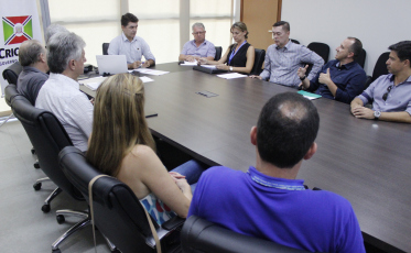 Em reunião, Casan promete estudos de tarifa ao prefeito