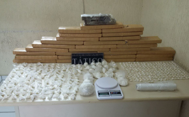 Polícia Militar apreende maconha, crack e cocaína