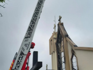 Um incêndio destruiu a Igreja Matriz de Treze de Maio, no Sul de Santa Catarina | Foto: CBM/4oito