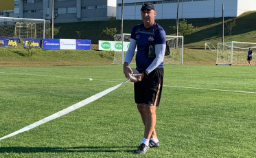 Wilsão deve comandar o Criciúma contra o Sport