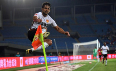 Aloísio, o ex-Boi Bandido, desconversa sobre defender a China