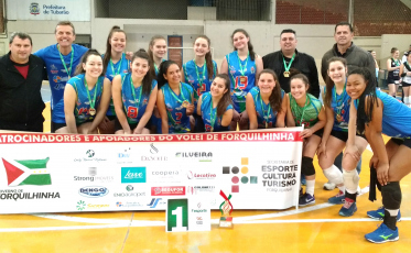 Vôlei feminino de Forquilhinha disputa Olimpíada Estudantil Estadual
