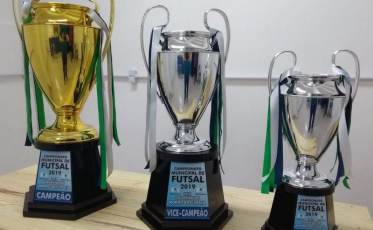 Morro da Fumaça: Rocha Estética e Estrela Vermelha estão na final