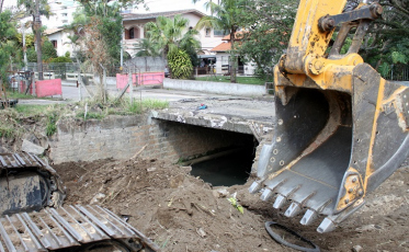 Obra do Canal Auxiliar altera trânsito na Centenário