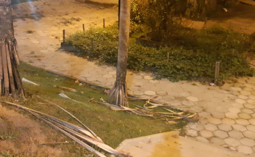 Moradores reclamam de falta de limpeza na Praça do Congresso