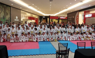 Exame de graduação concederá novas faixas a karatecas de Içara