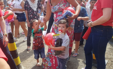 Mais de 600 crianças dos Cras de Criciúma serão contempladas pelo Trem de Natal da FTC