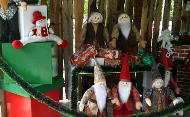 Lauro Müller: Praça Henrique Lage ganha Casa do Papai Noel e Vila dos Duendes