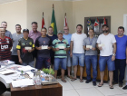 Premiações são entregues aos vencedores da Bocha e Futebol Suíço em Forquilhinha