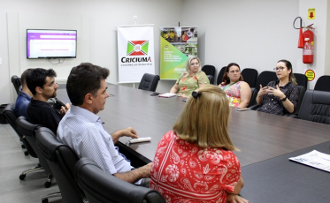 Alunos das escolas municipais de Criciúma terão curso de inglês online