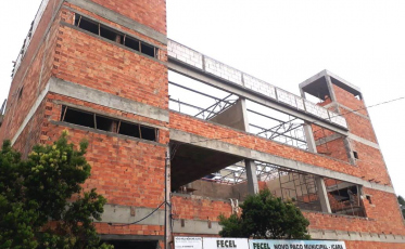 Paço Municipal em Içara tem obras 45% concluídas