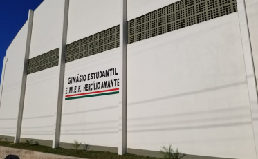Escola Hercílio Amante inaugura ginásio de esportes