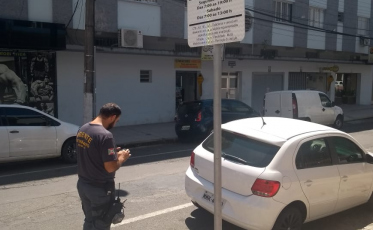 Agentes de Trânsito de Criciúma operam com smartphones