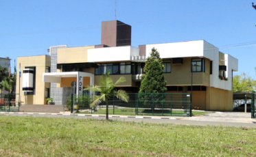 Homem que alegou suicídio de companheira irá a júri popular por feminicídio 