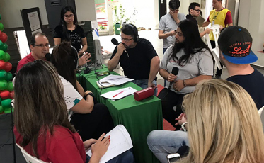 Unesc recebe seus 1.100 novos alunos, com festa, música e Avesso