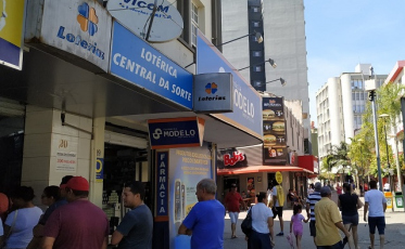 Juiz suspende decreto que considerava igreja e lotérica essenciais