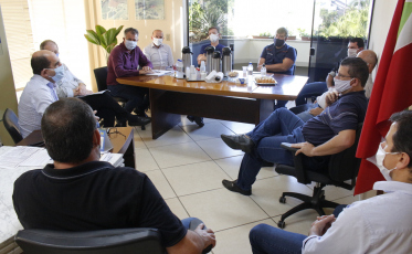 Forquilhinha discute alternativas para amenizar a crise