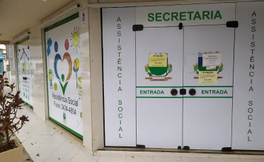 Famílias de alunos da Rede Municipal de Ensino recebem auxílio