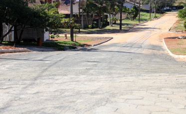 Prefeitura de Criciúma pavimenta nove ruas no bairro Ceará