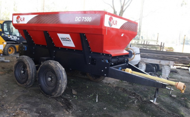 Agricultura conta com novo distribuidor de calcário e adubo