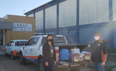 CRAS Esplanada recebe doações de roupas e alimentos 