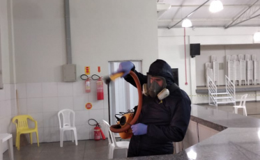 Centro de Triagem ao Coronavírus recebe sanitização