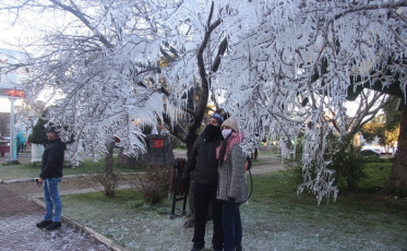 Turistas sem máscaras e aglomeração na Serra Catarinense