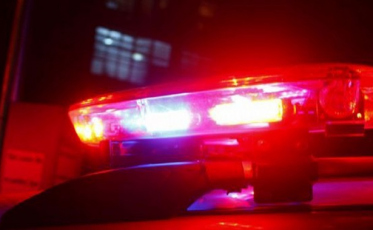 Homem morre atropelado e motorista foge