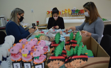 Alunos de Morro da Fumaça recebem materiais didáticos