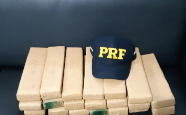 Após perseguição na BR-101, PRF apreende 20 quilos de maconha (VÍDEO)