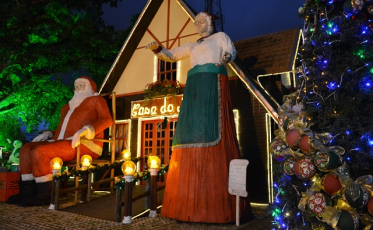 Sem eventos devido à pandemia, Vila Natalina dá colorido especial a Morro da Fumaça