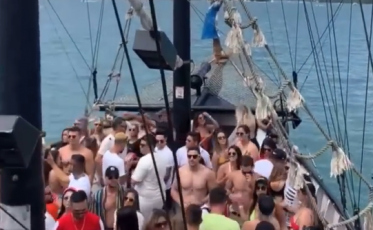 Perfil no Instagram reúne imagens de festas e praias lotadas em Santa Catarina 