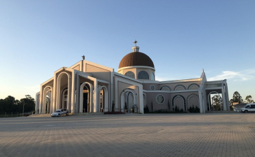 Devotos do Santuário de Içara participam da programação especial de Páscoa