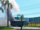 Bombeiros se deslocam para conter incêndio em ônibus na Avenida Centenário  