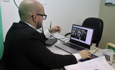 Comissão Especial Temporária de Análise de Leis realiza reunião com núcleos da Acic