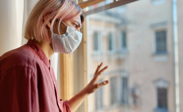 Pessoas positivadas que não cumprem isolamento podem ser multados e até presos