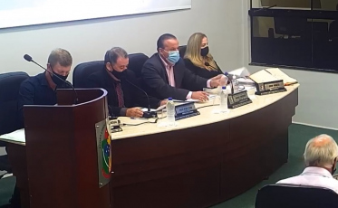 Vereadores querem testes de Covid-19 para os professores, estudantes e funcionários em Forquilhinha